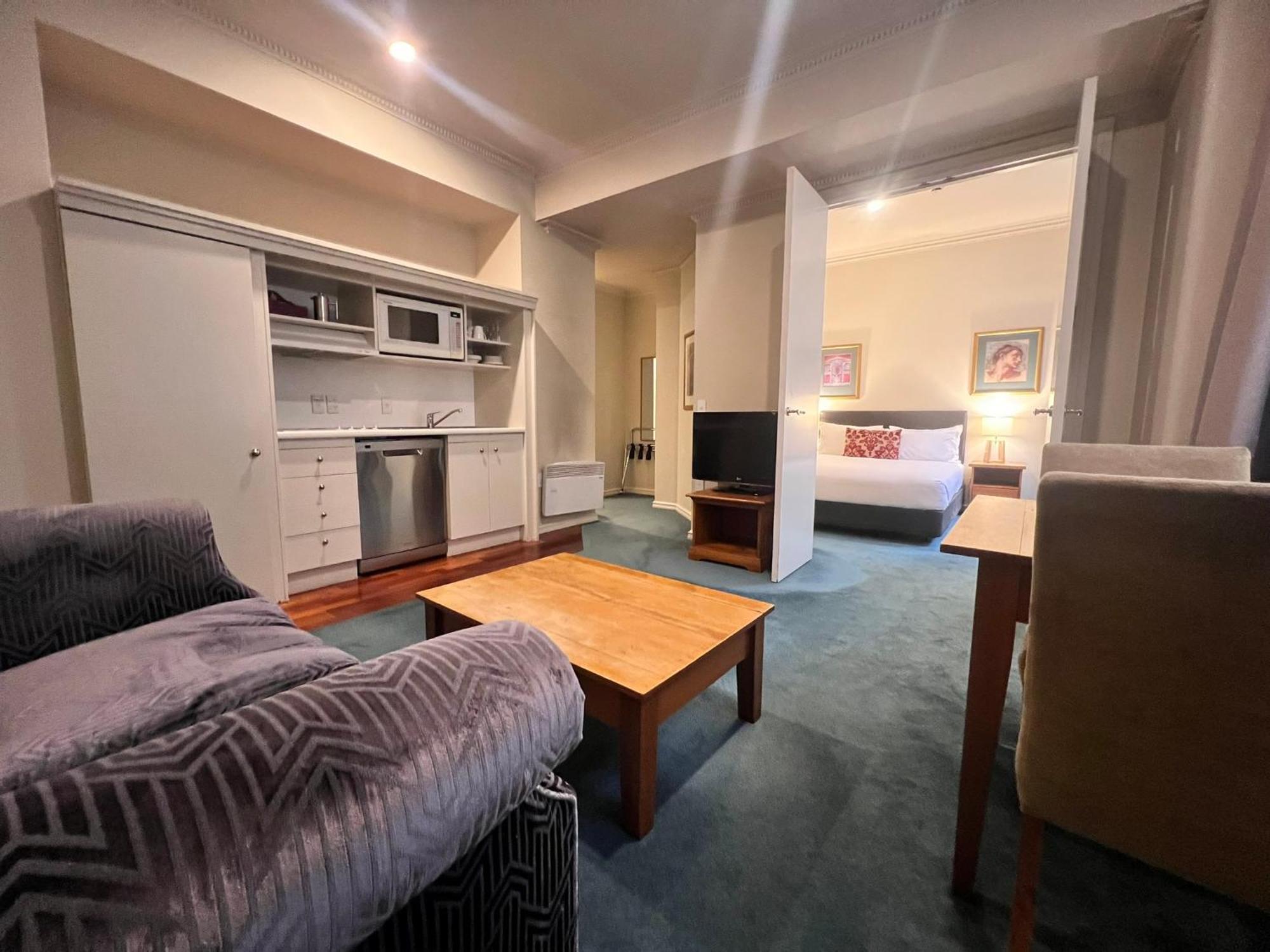 Quest Wellington Aparthotel Bagian luar foto